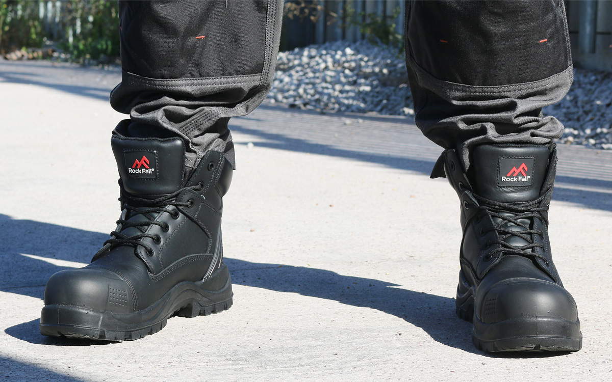 buying safety footwear,safety footwear The Ultimate Guide To Work Boots and Safety Footwear 1